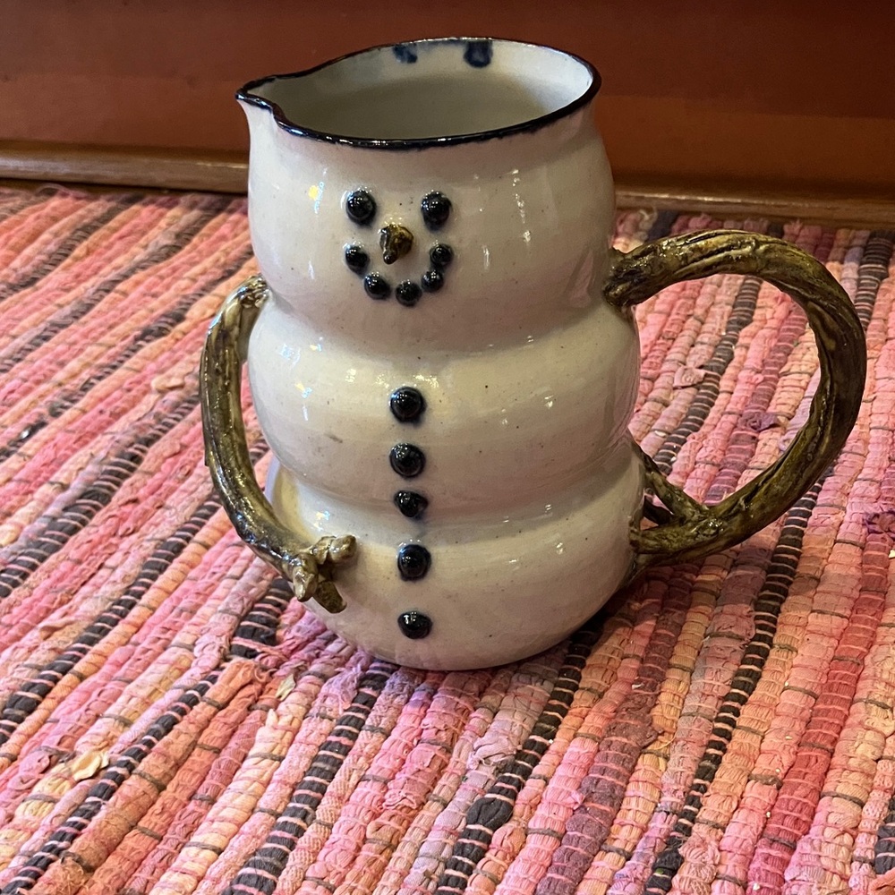 HANDMADE CERAMIC POTTERY SNOWMAN PITCHER 7 INCH